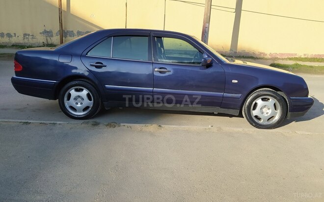 Mercedes E 230 1996, 168,000 km - 2.3 l - Bakı