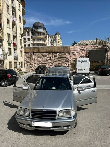 Mercedes C 240 1999, 260,000 km - 2.4 л - Bakı