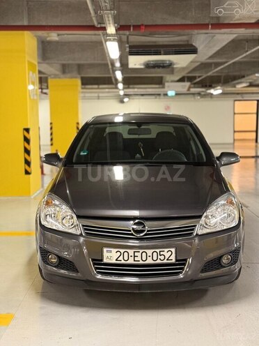 Opel Astra 2009, 200,000 km - 1.4 l - Gəncə