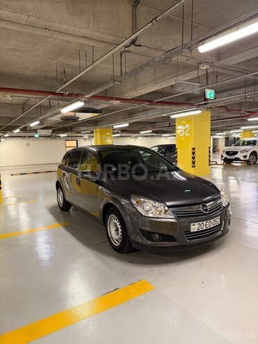 Opel Astra 2009, 200,000 km - 1.4 l - Gəncə