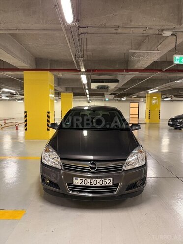 Opel Astra 2009, 200,000 km - 1.4 l - Gəncə