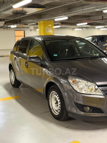 Opel Astra 2009, 200,000 km - 1.4 l - Gəncə