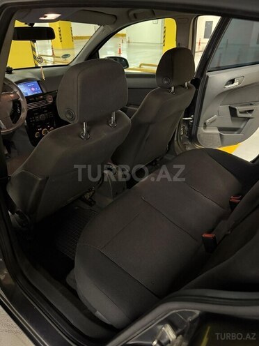 Opel Astra 2009, 200,000 km - 1.4 l - Gəncə