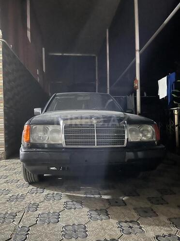 Mercedes 250 D 1987, 320,000 km - 2.5 l - Qazax