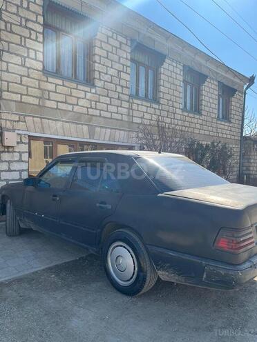 Mercedes 250 D 1987, 320,000 km - 2.5 l - Qazax