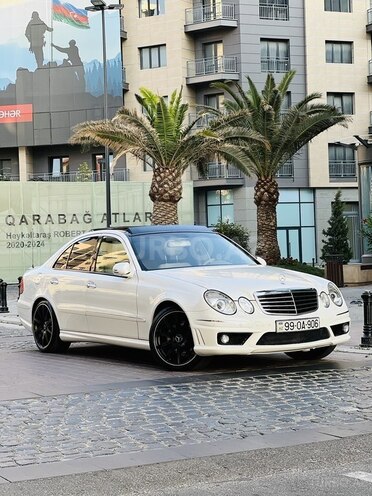 Mercedes E 320 2004, 273,000 km - 3.2 l - Bakı