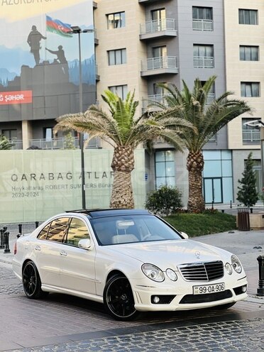 Mercedes E 320 2004, 273,000 km - 3.2 l - Bakı