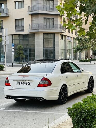 Mercedes E 320 2004, 273,000 km - 3.2 l - Bakı