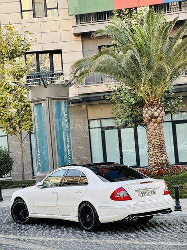 Mercedes E 320 2004, 273,000 km - 3.2 l - Bakı