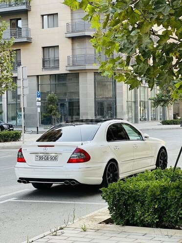 Mercedes E 320 2004, 273,000 km - 3.2 l - Bakı