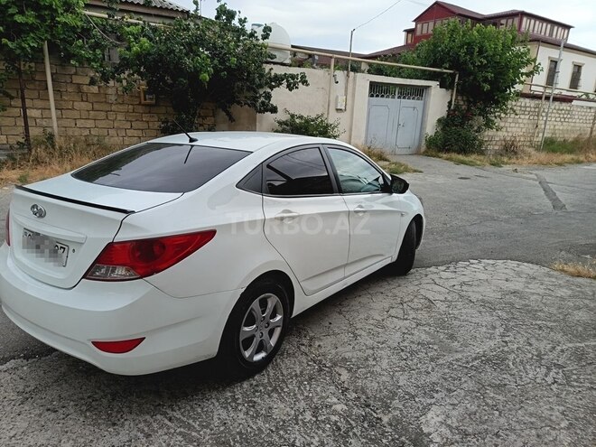 Hyundai Accent 2011, 270,000 km - 1.4 l - Bakı