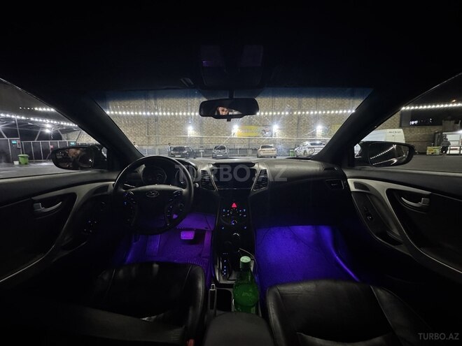 Hyundai Elantra 2015, 140,000 km - 1.8 л - Bakı