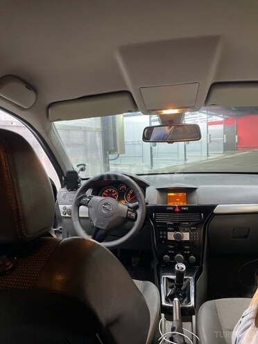 Opel Astra 2009, 243,000 km - 1.6 l - Bakı