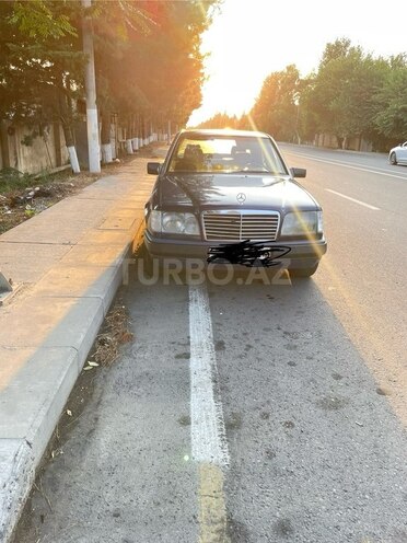 Mercedes E 250 1995, 550,000 km - 2.5 l - Sabirabad