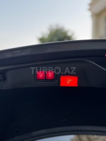 Mercedes C 300 2017, 96,000 km - 2.0 л - Bakı