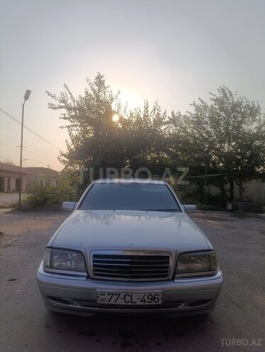 Mercedes E 220 1995, 478,065 km - 2.2 l - Sabirabad