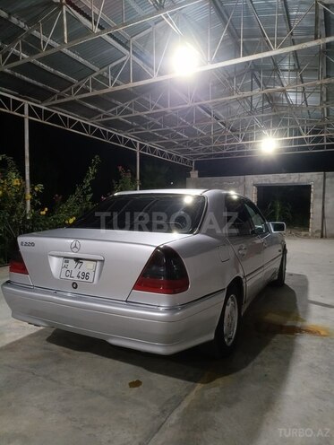 Mercedes E 220 1995, 478,065 km - 2.2 l - Sabirabad