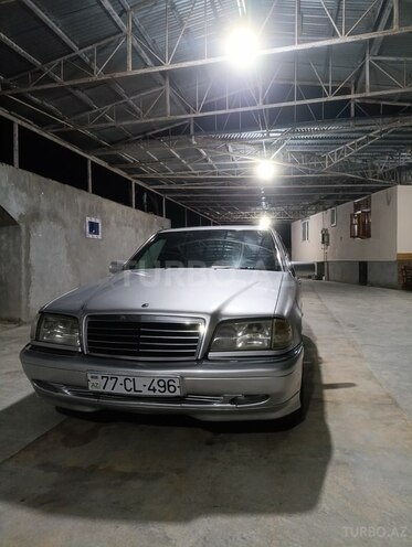 Mercedes E 220 1995, 478,065 km - 2.2 l - Sabirabad