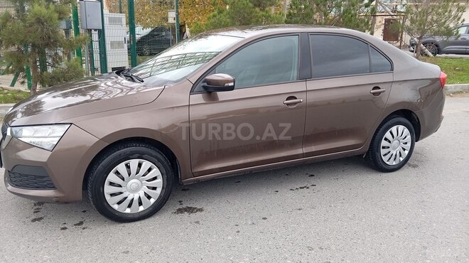 Skoda Rapid 2021, 260,000 km - 1.6 l - Bakı