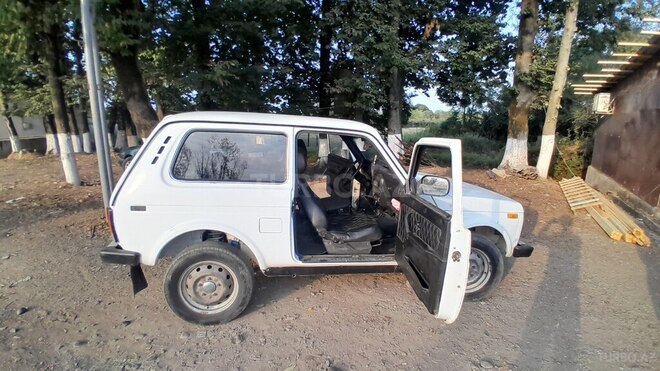 LADA (VAZ) Niva 2010, 319,857 km - 1.7 l - Astara