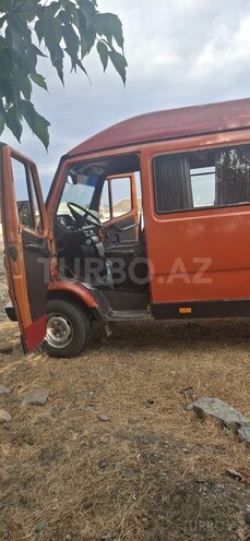 Mercedes 208 D 1994, 121,113 km - 2.9 л - Şabran