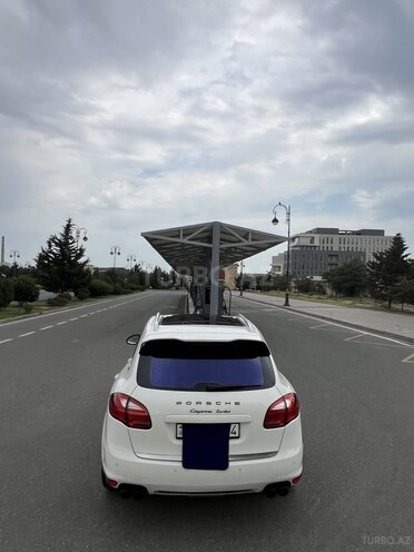 Porsche Cayenne Turbo 2011, 240,000 km - 4.8 l - Bakı