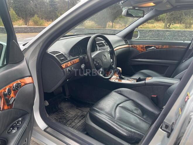 Mercedes E 240 2002, 284,000 km - 2.6 l - Bakı