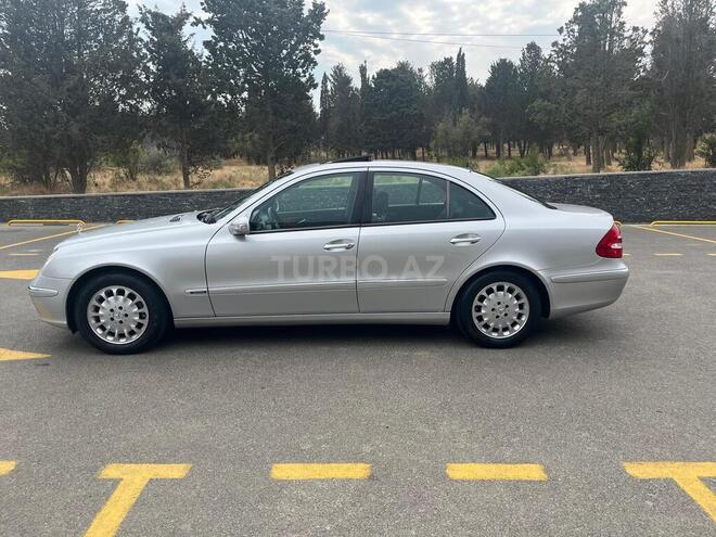 Mercedes E 240 2002, 284,000 km - 2.6 l - Bakı