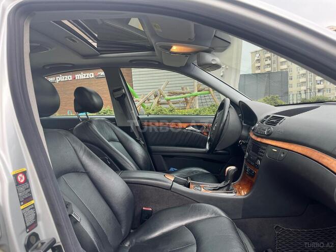 Mercedes E 240 2002, 284,000 km - 2.6 l - Bakı