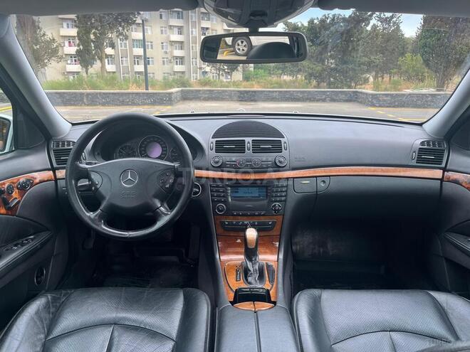 Mercedes E 240 2002, 284,000 km - 2.6 l - Bakı