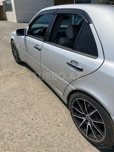 Mercedes C 200 2000, 395,000 km - 2.0 l - Masallı