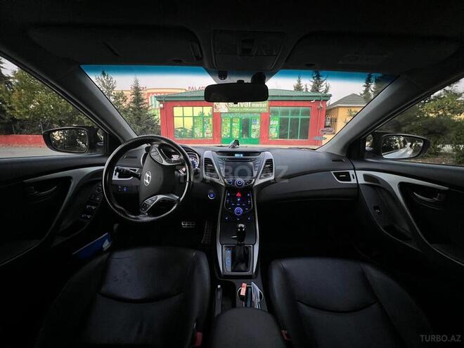 Hyundai Elantra 2015, 136,000 km - 1.8 л - Şirvan