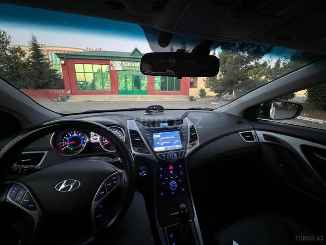 Hyundai Elantra 2015, 136,000 km - 1.8 л - Şirvan
