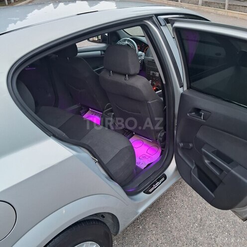 Opel Astra 2006, 323,224 km - 1.4 l - Gəncə