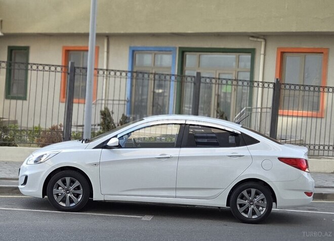 Hyundai Accent 2018, 93,000 km - 1.4 л - Bakı