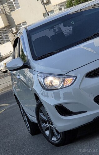 Hyundai Accent 2018, 93,000 km - 1.4 л - Bakı