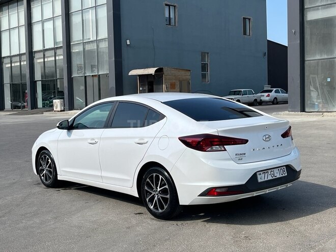 Hyundai Elantra 2018, 201,170 km - 2.0 л - Bakı
