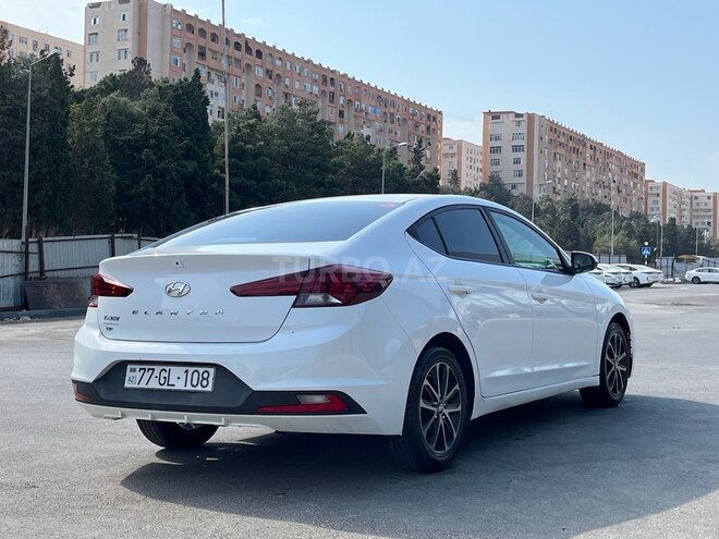 Hyundai Elantra 2018, 201,170 km - 2.0 л - Bakı