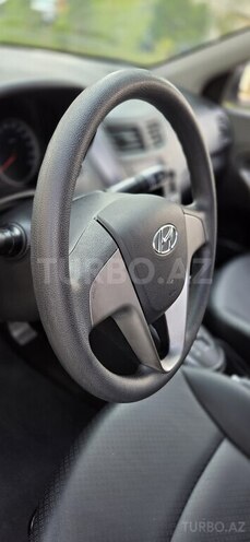 Hyundai Accent 2018, 93,000 km - 1.4 л - Bakı