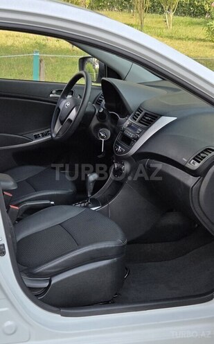 Hyundai Accent 2018, 93,000 km - 1.4 л - Bakı