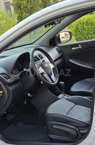 Hyundai Accent 2018, 93,000 km - 1.4 л - Bakı