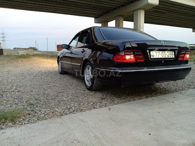 Mercedes E 220 2000, 375,000 km - 2.2 l - Sumqayıt