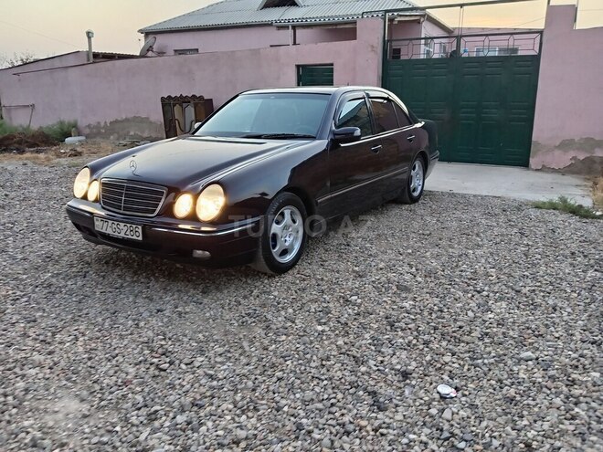 Mercedes E 220 2000, 375,000 km - 2.2 l - Sumqayıt