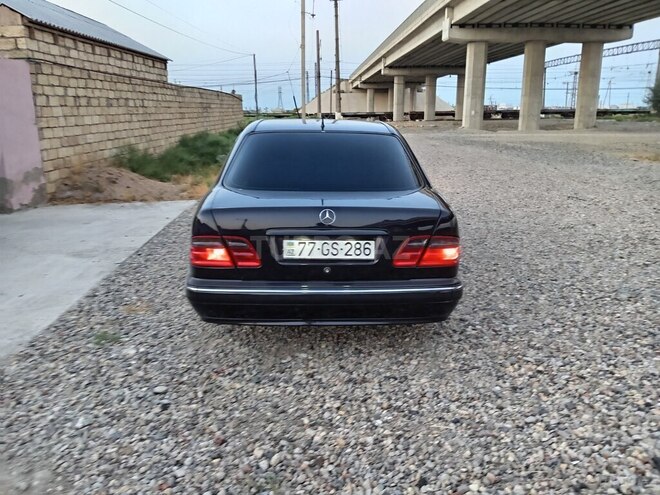 Mercedes E 220 2000, 375,000 km - 2.2 l - Sumqayıt