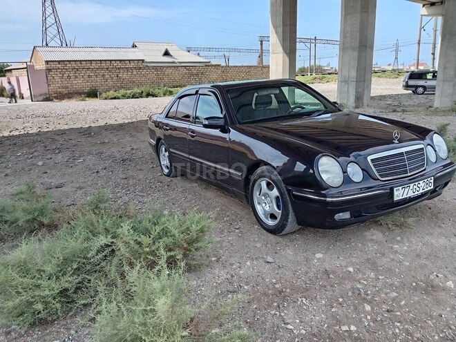 Mercedes E 220 2000, 375,000 km - 2.2 l - Sumqayıt