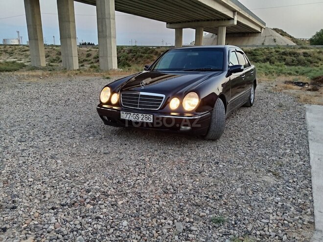 Mercedes E 220 2000, 375,000 km - 2.2 l - Sumqayıt