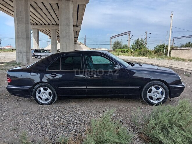 Mercedes E 220 2000, 375,000 km - 2.2 l - Sumqayıt