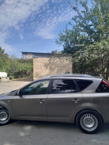 Kia  2008, 472,419 km - 1.6 l - Şəki
