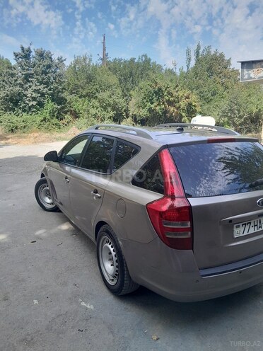 Kia  2008, 472,419 km - 1.6 l - Şəki