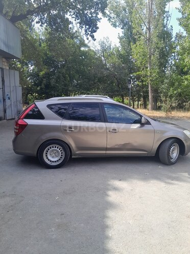 Kia  2008, 472,419 km - 1.6 l - Şəki